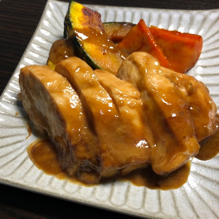 鶏むね肉の利休焼き（ごま醤油）